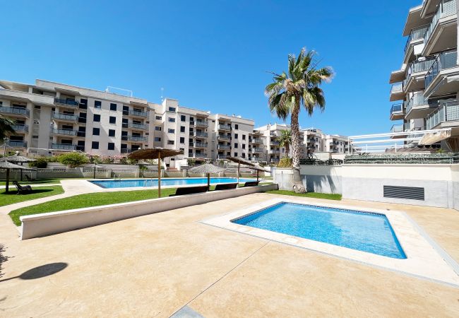 Apartamento en Canet d´en berenguer - Global Properties: Apartamento con gran terraza en Canet