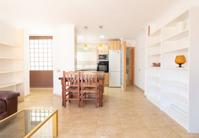 Apartamento en Puerto de Sagunto - Global Properties: Apartamento con terraza en la playa de Puerto Sagunto