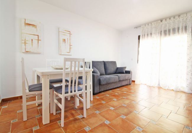  in Canet d´en berenguer - Global Properties: Nice and quiet apartment in Canet beach