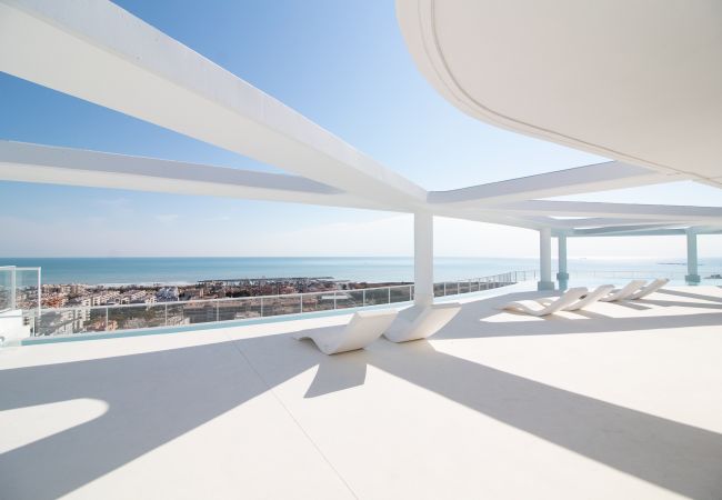  in Canet d´en berenguer - Global Properties: 2 bedroom apartment with large terrace